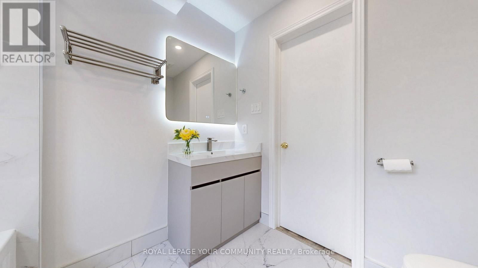 731 GLENCAIRN AVENUE Image 38