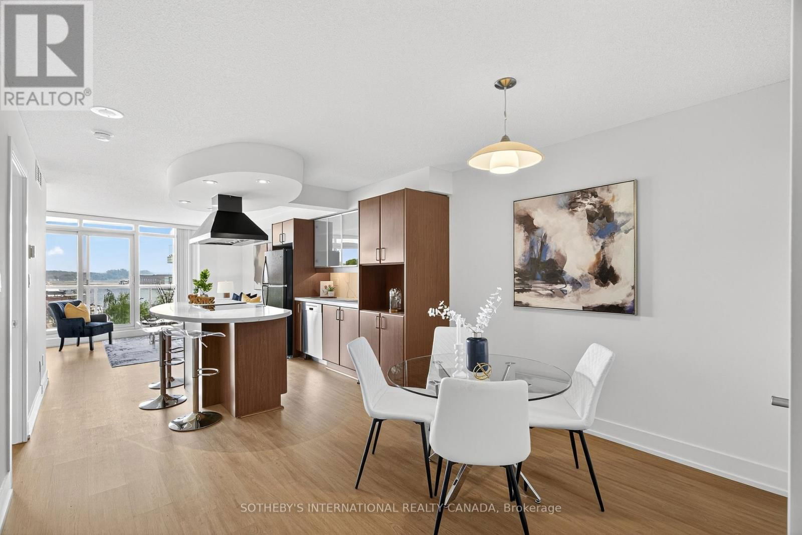 512 - 550 QUEENS QUAY WEST Image 1