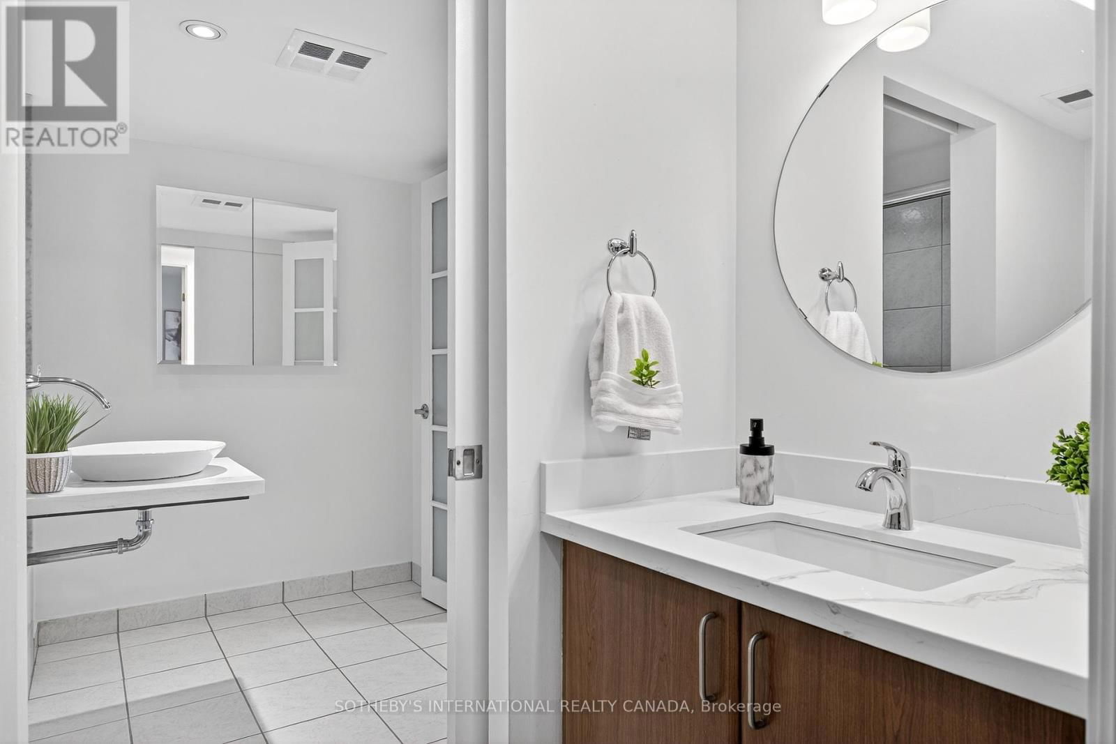 512 - 550 QUEENS QUAY WEST Image 26
