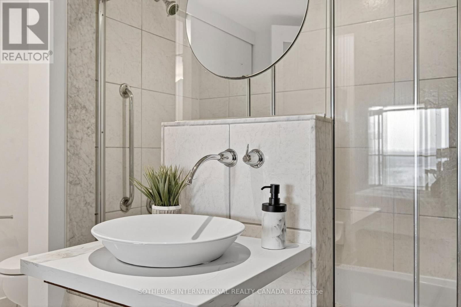 512 - 550 QUEENS QUAY WEST Image 27
