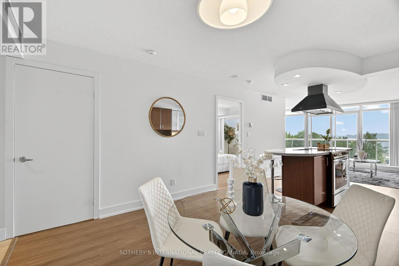 512 - 550 QUEENS QUAY WEST Image 3