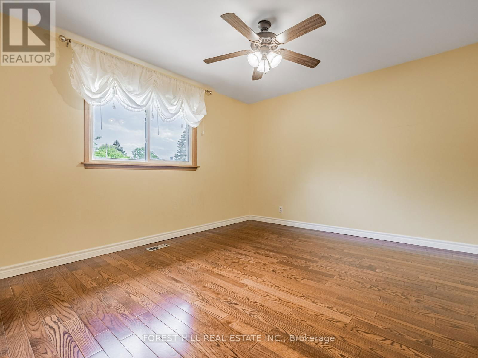 101 PEMBERTON AVENUE Image 14