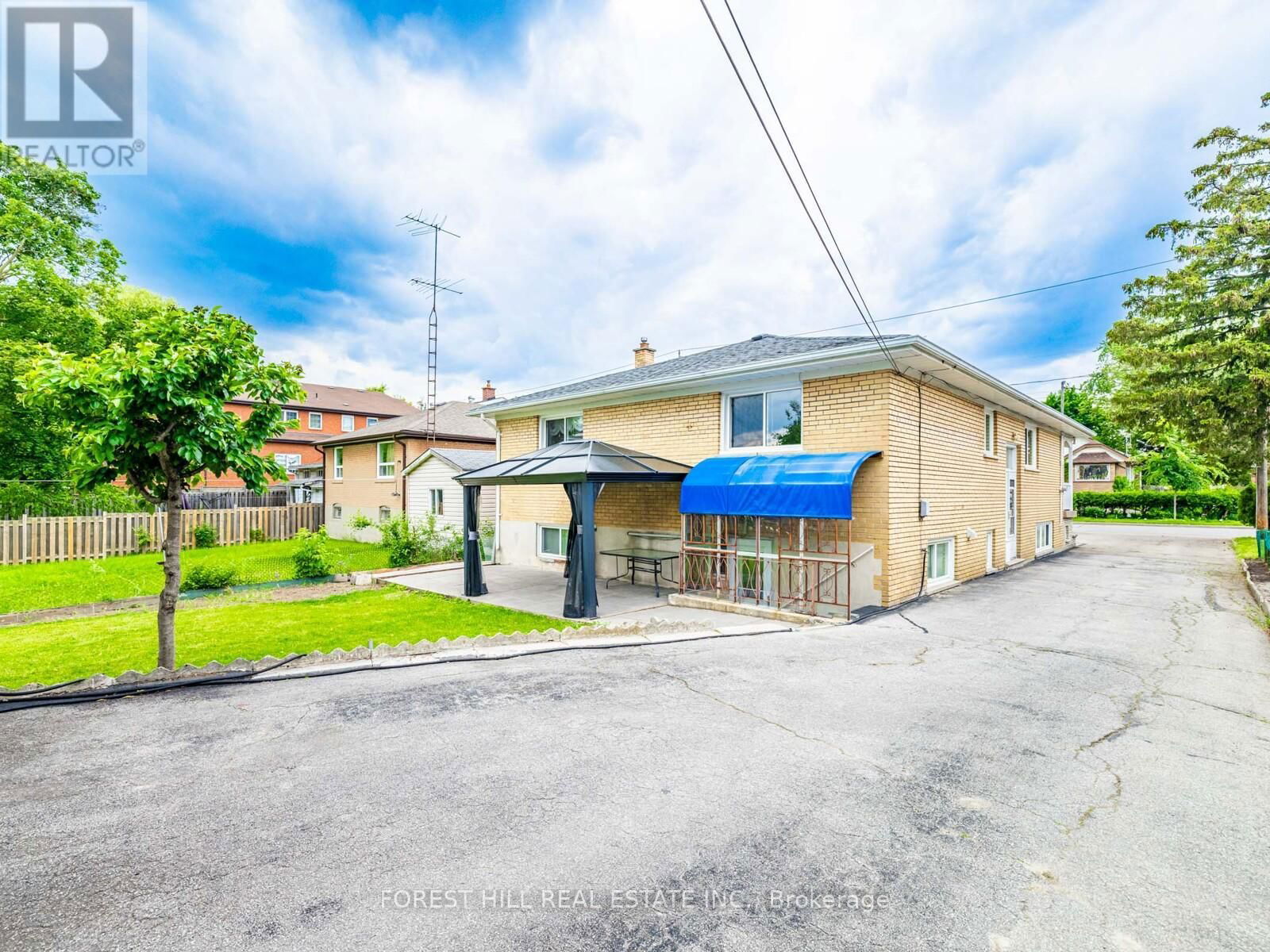 101 PEMBERTON AVENUE Image 28