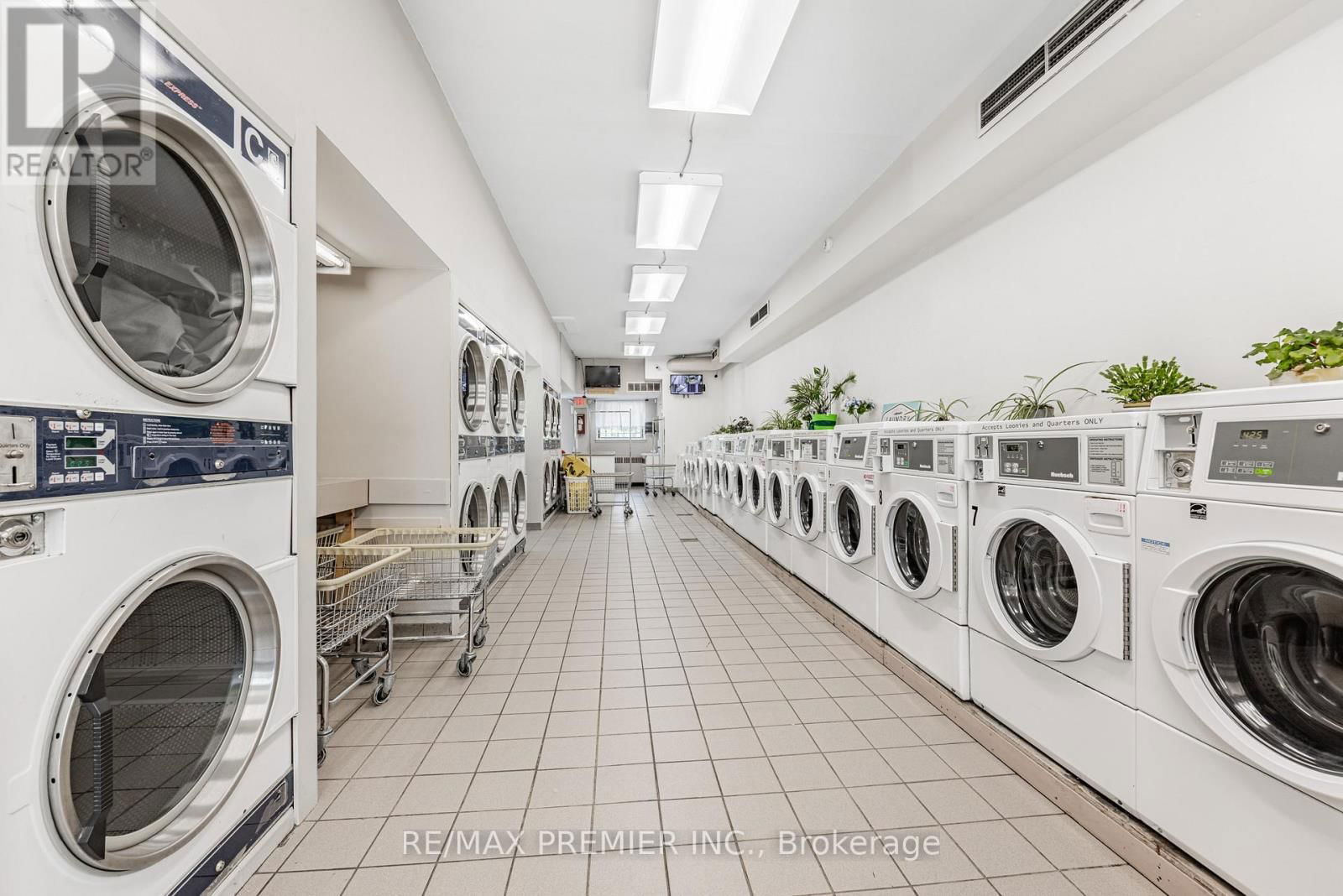 3201 BATHURST STREET Image 14