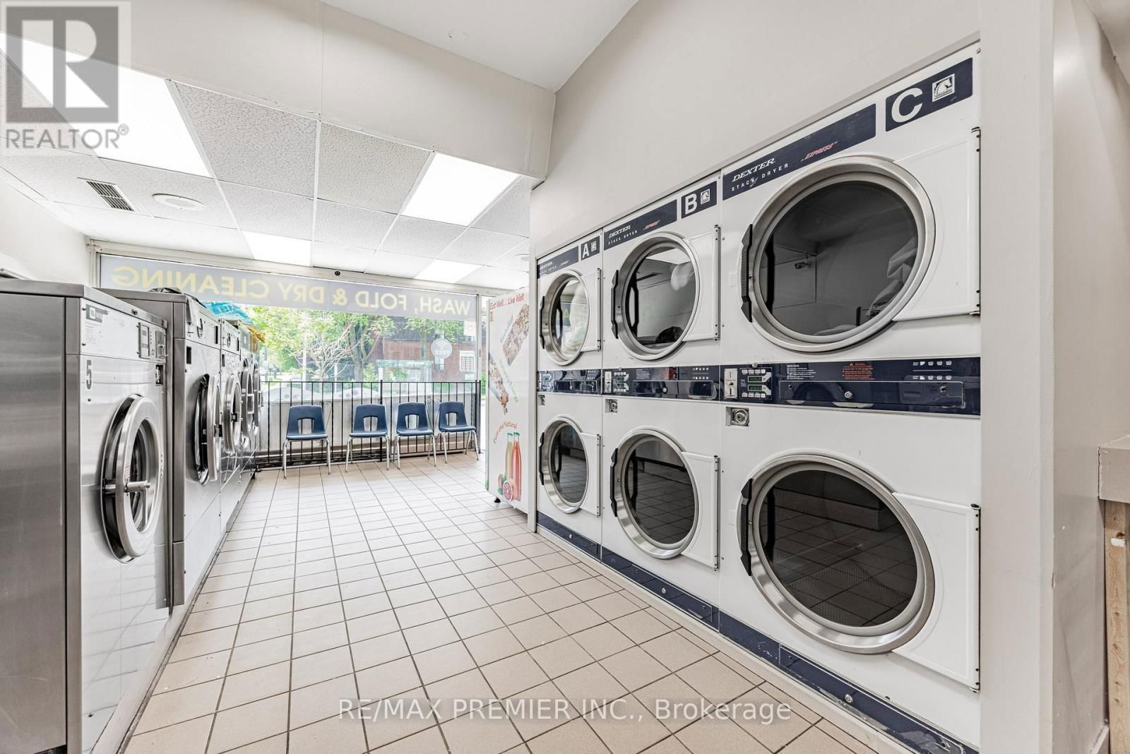 3201 BATHURST STREET Image 16