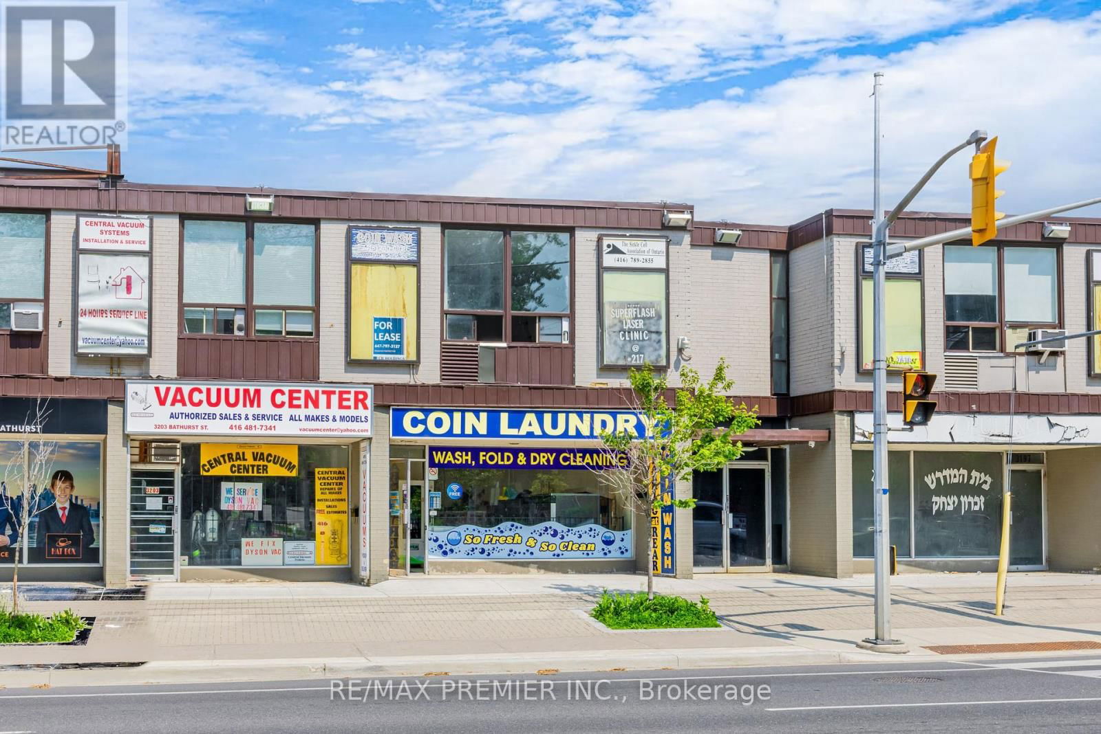 3201 BATHURST STREET Image 2
