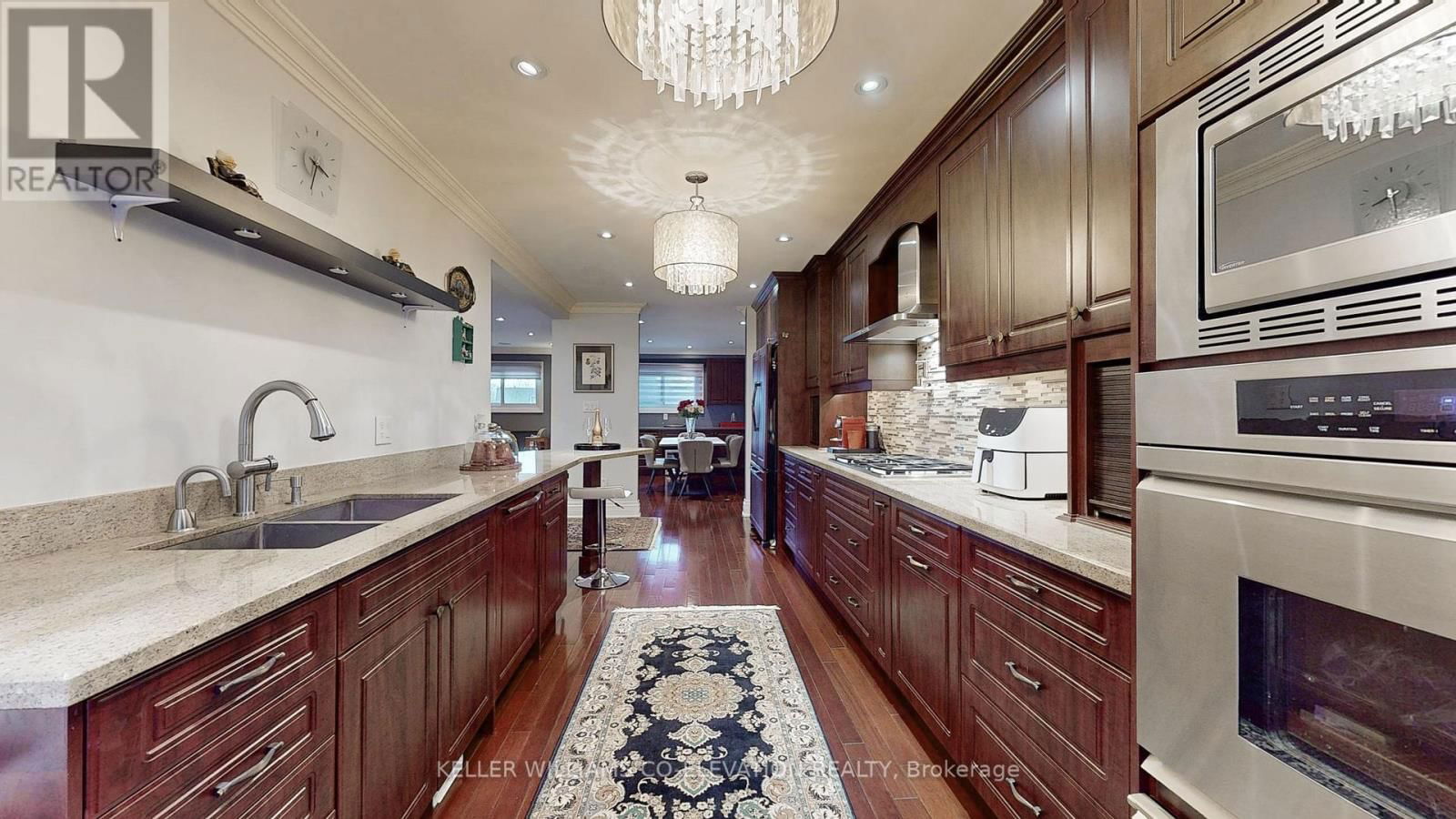 239 PINEWAY BLVD BOULEVARD Image 10