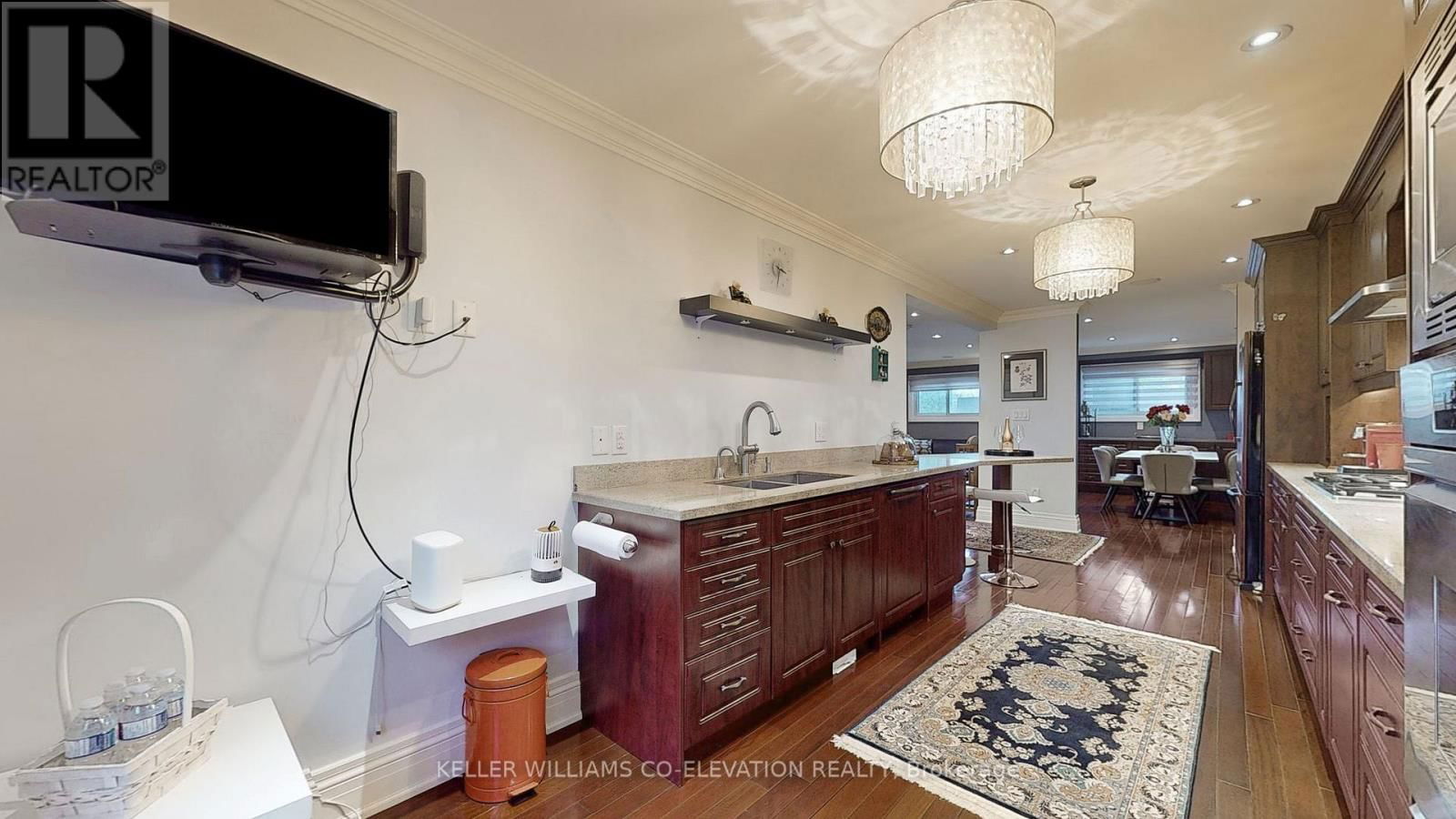 239 PINEWAY BLVD BOULEVARD Image 13