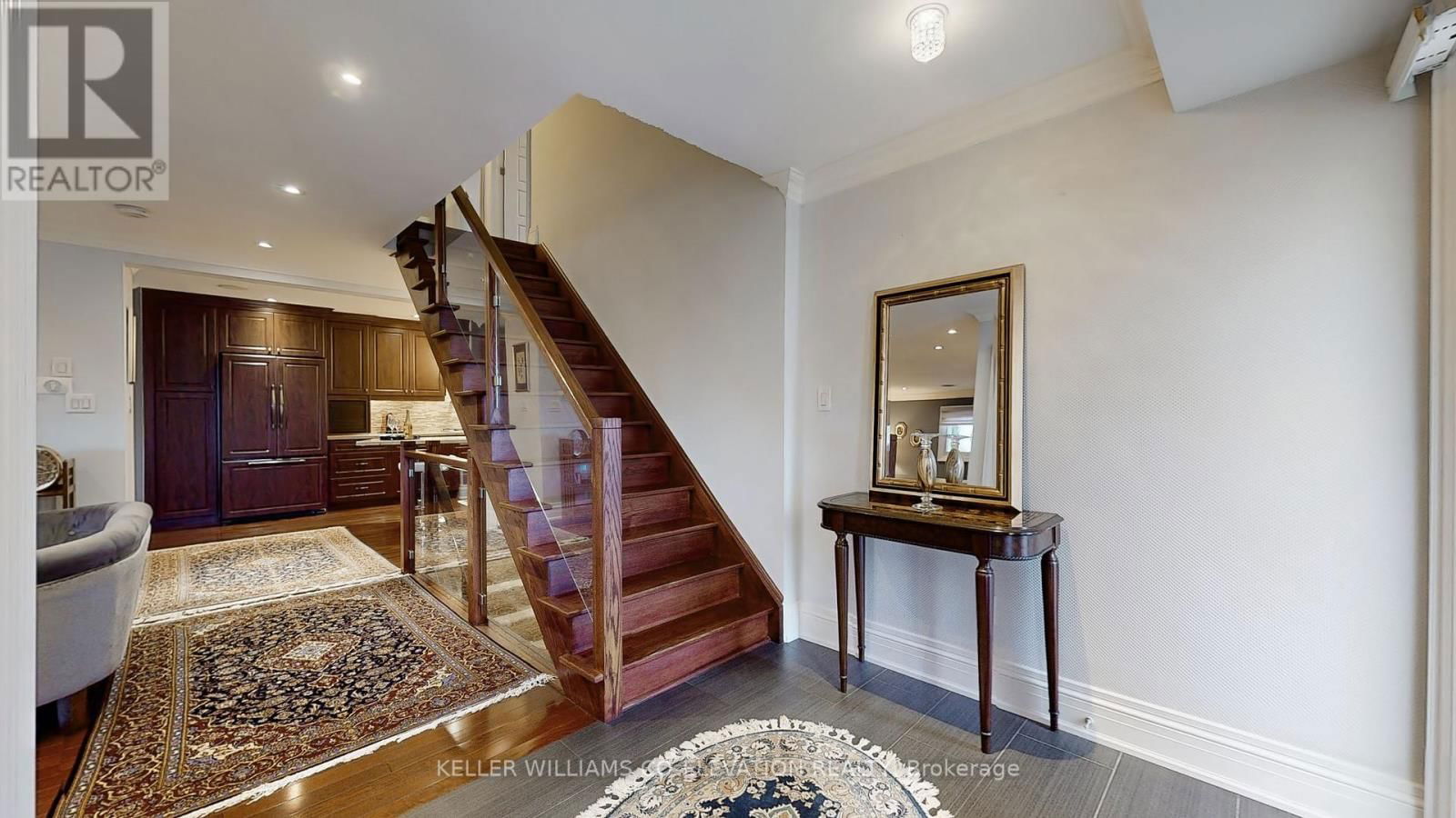 239 PINEWAY BLVD BOULEVARD Image 7