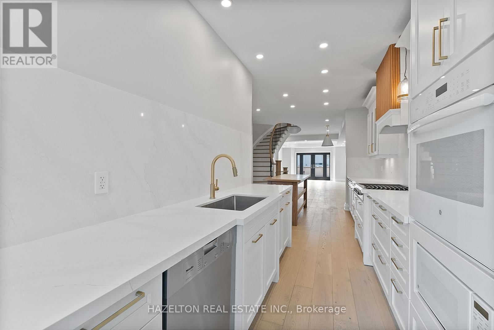 258 SPADINA ROAD Image 10
