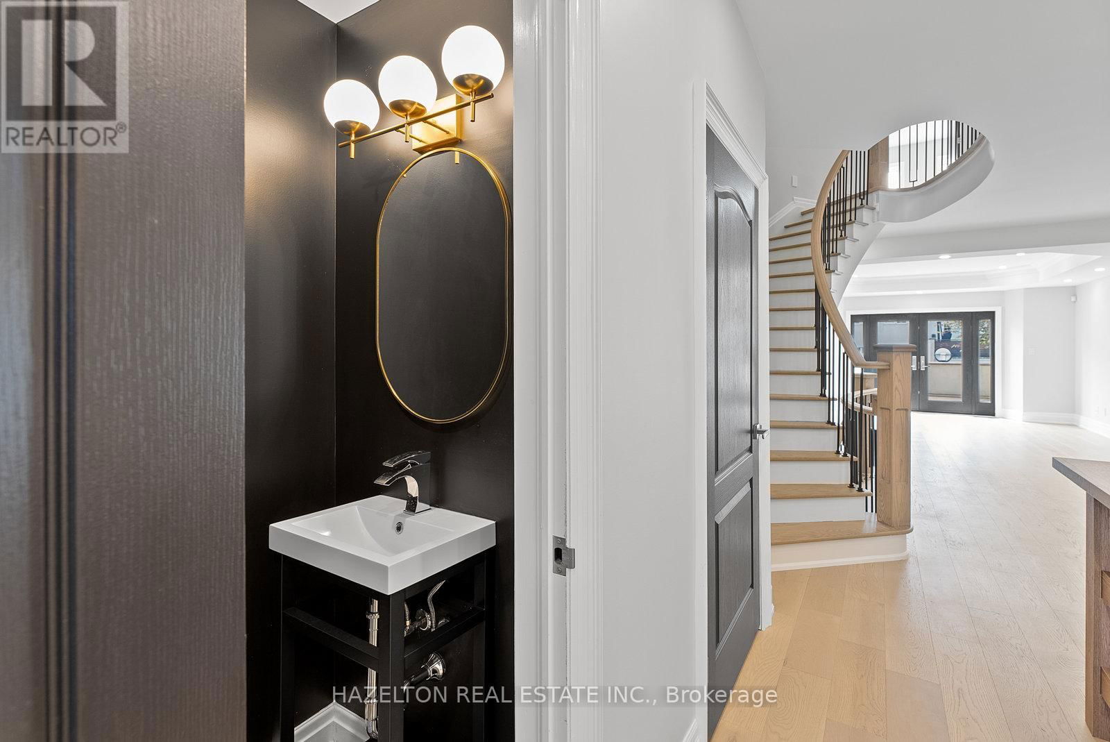 258 SPADINA ROAD Image 19