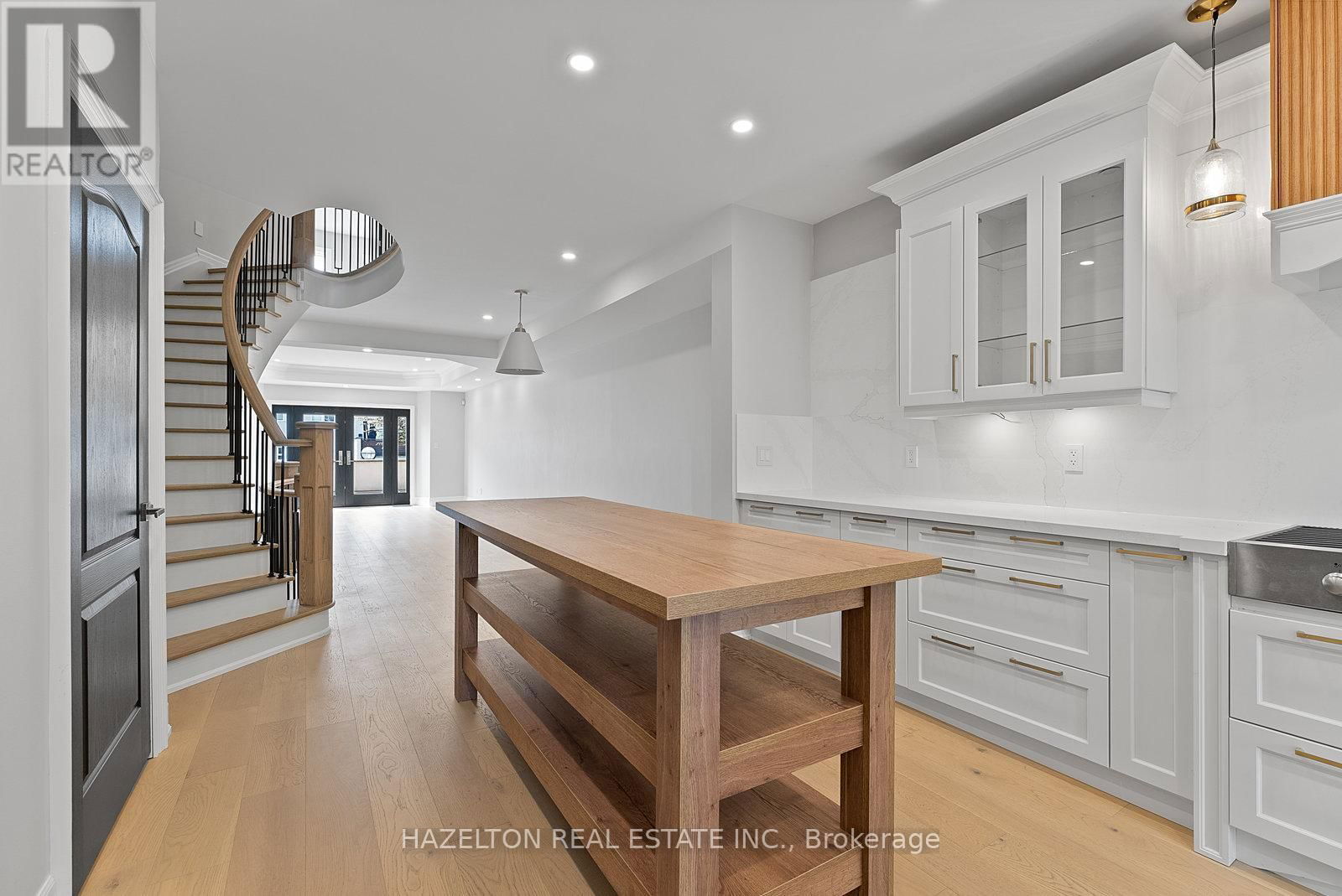 258 SPADINA ROAD Image 5
