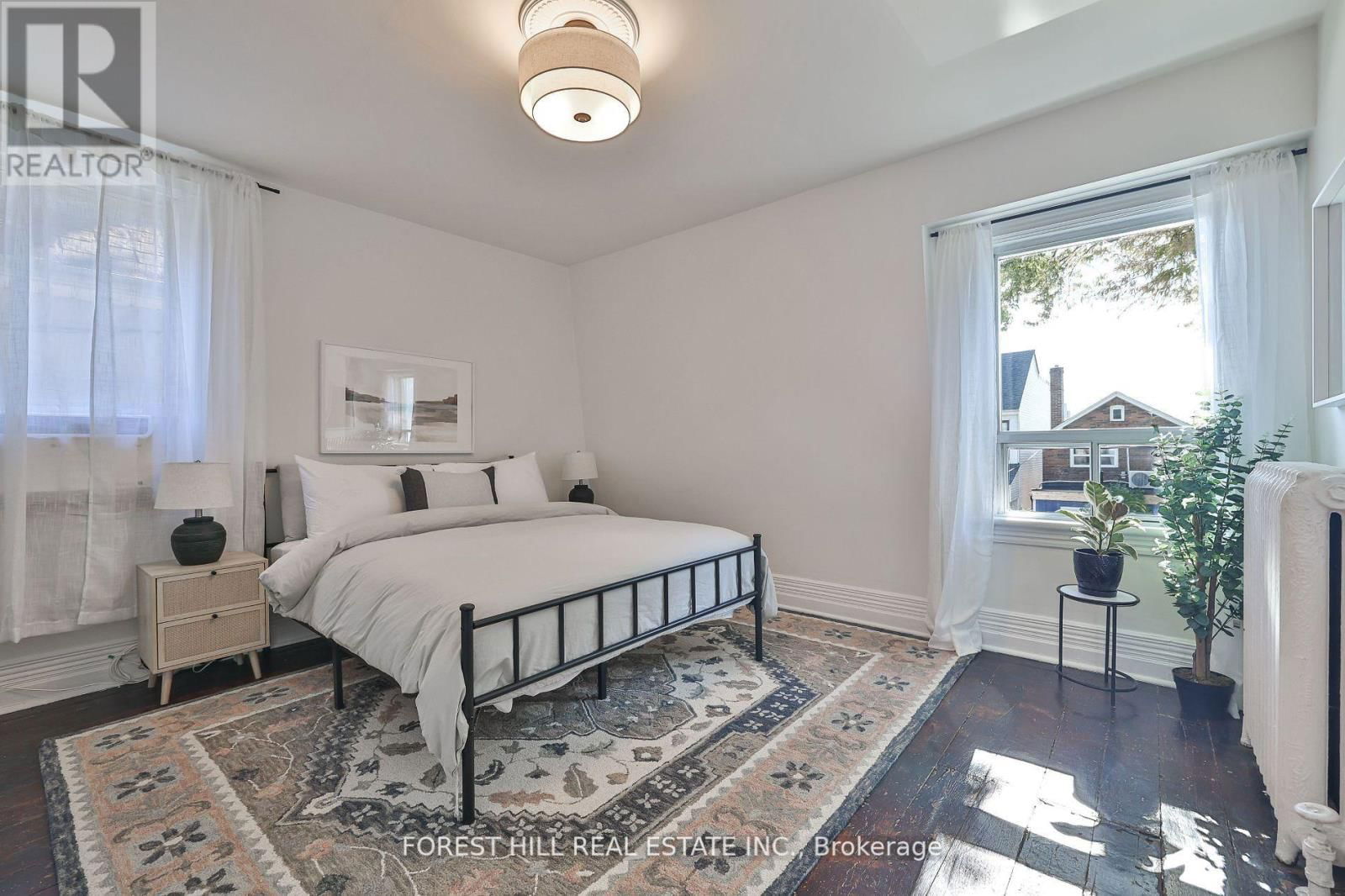 130 LINDSEY AVENUE Image 21