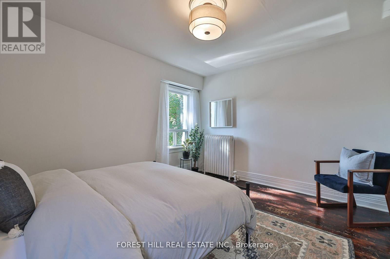 130 LINDSEY AVENUE Image 24