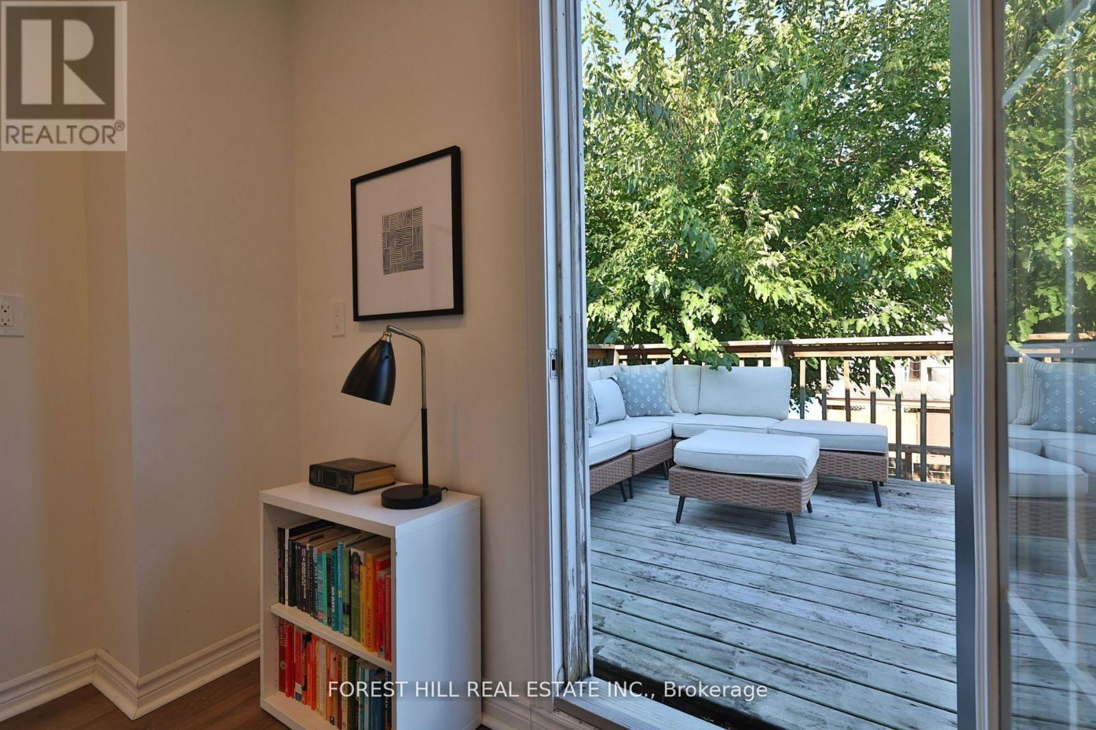 130 LINDSEY AVENUE Image 31