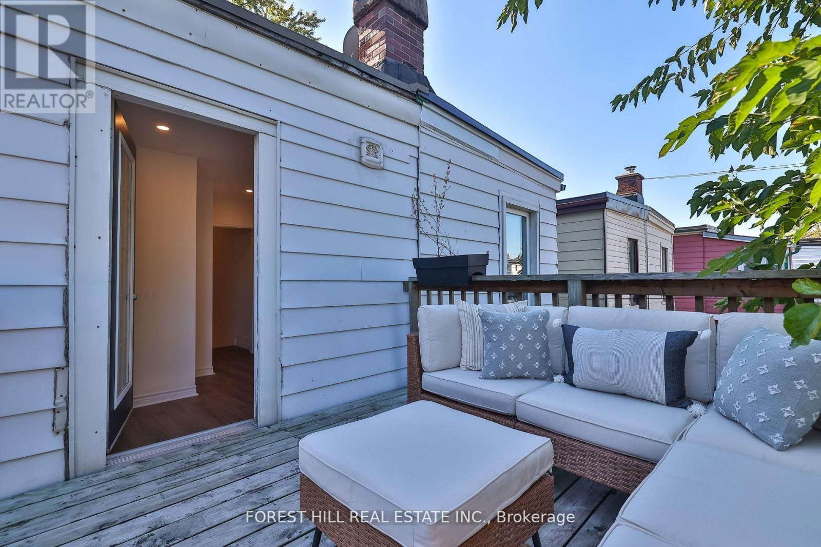 130 LINDSEY AVENUE Image 33