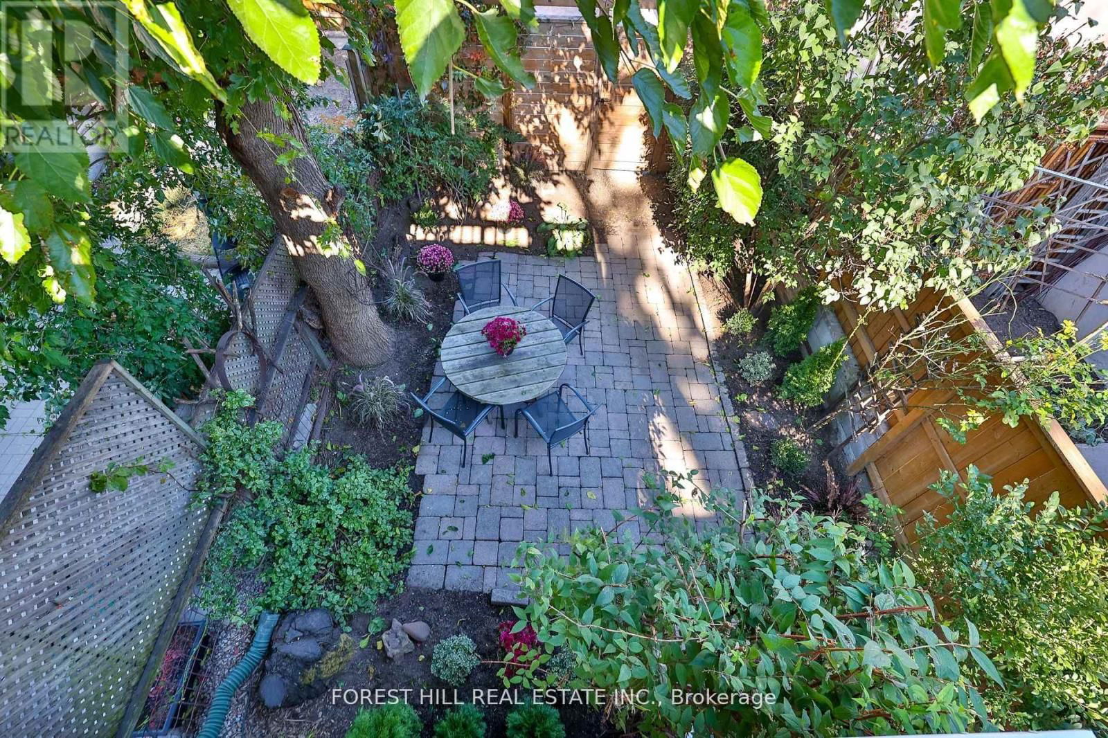 130 LINDSEY AVENUE Image 34