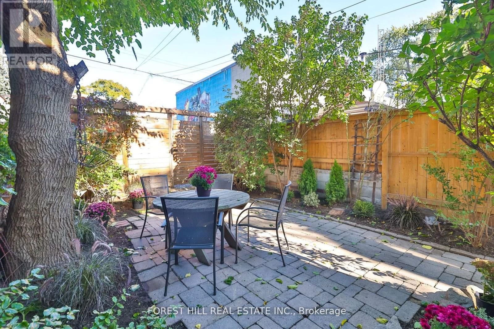 130 LINDSEY AVENUE Image 35