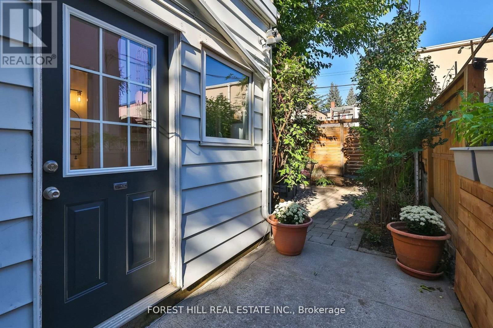 130 LINDSEY AVENUE Image 37