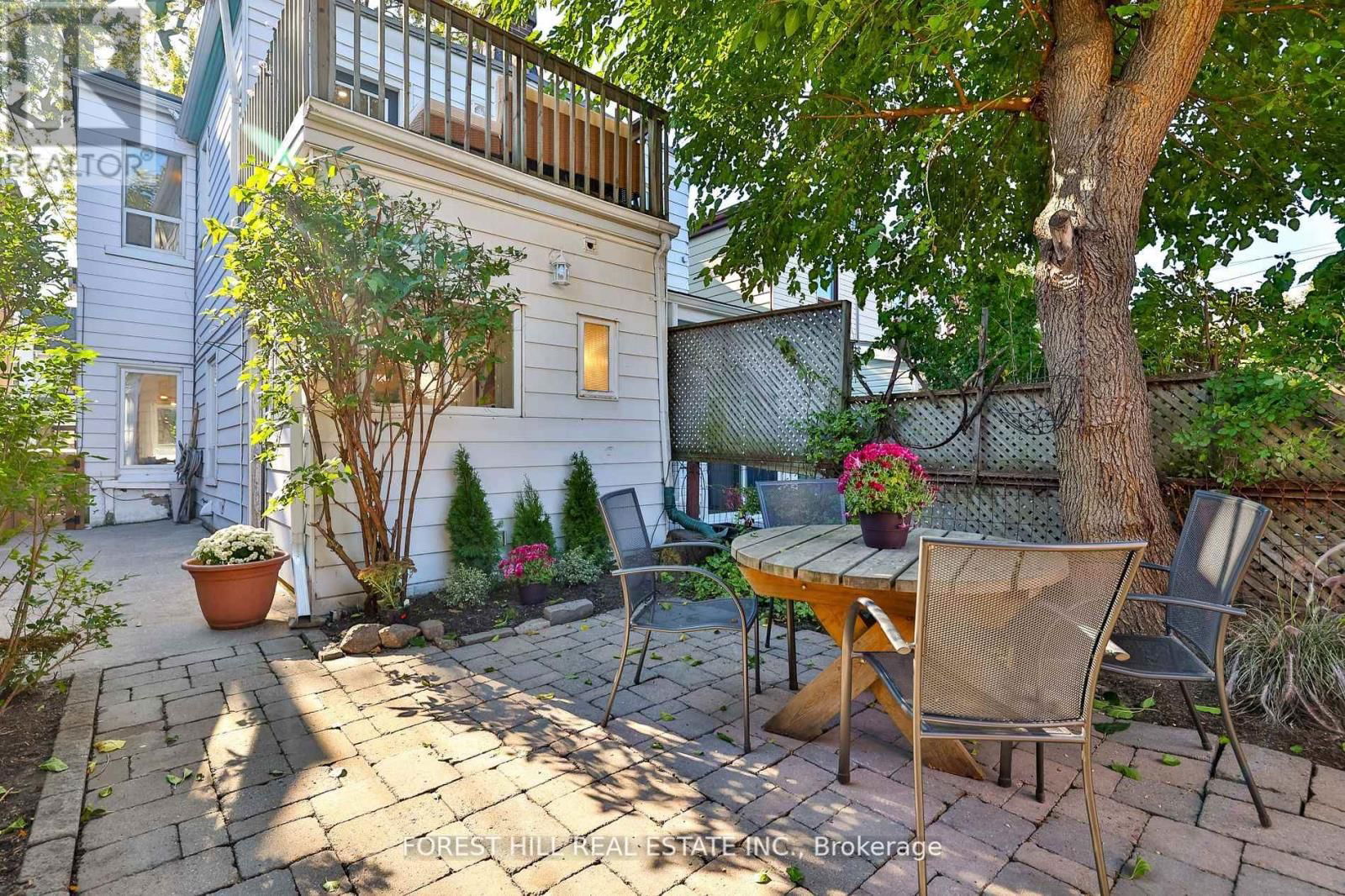 130 LINDSEY AVENUE Image 39