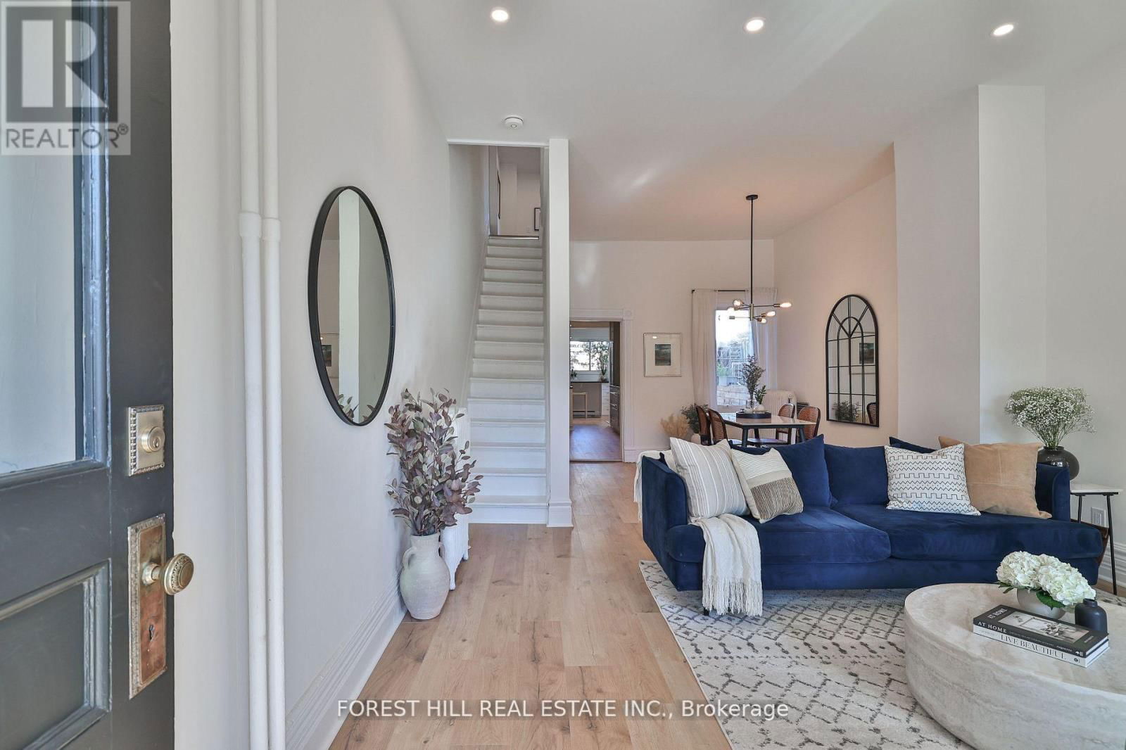 130 LINDSEY AVENUE Image 4