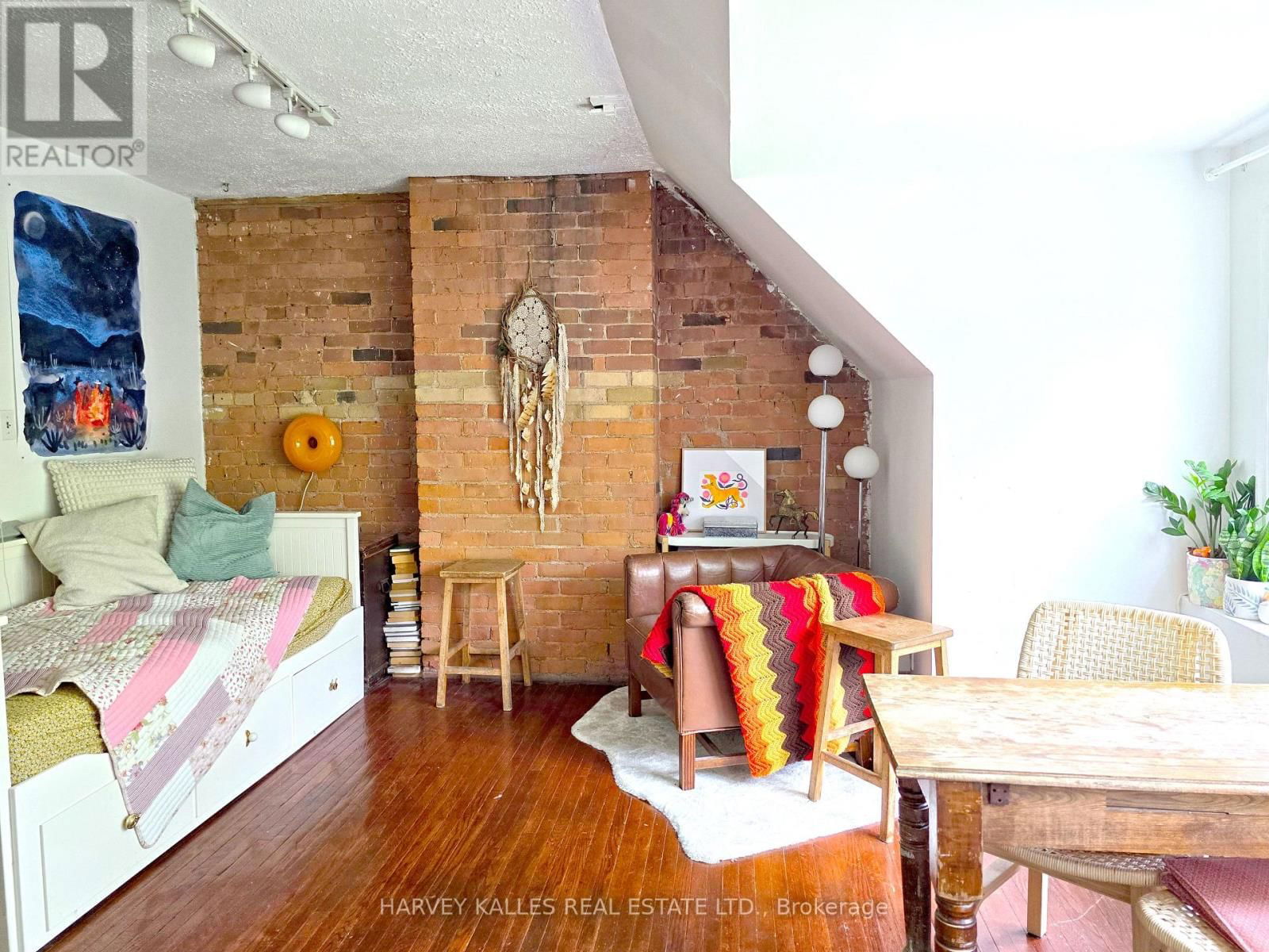 107 PEMBROKE STREET Image 22