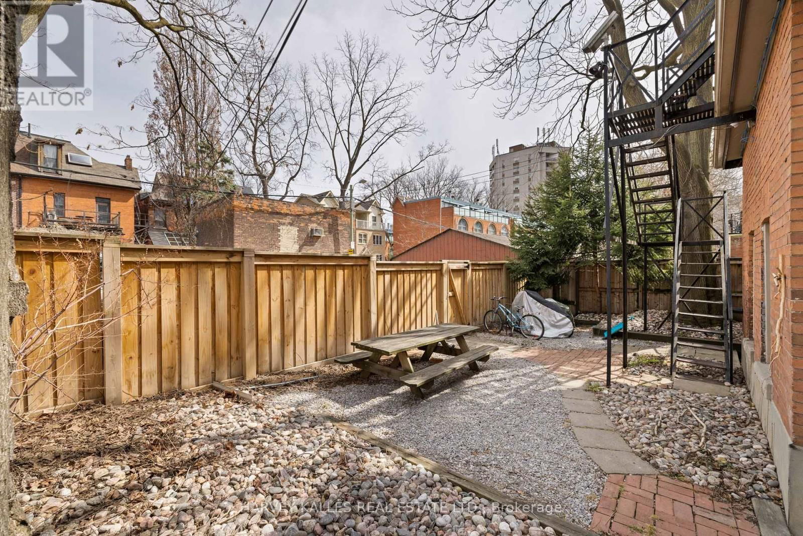 107 PEMBROKE STREET Image 26
