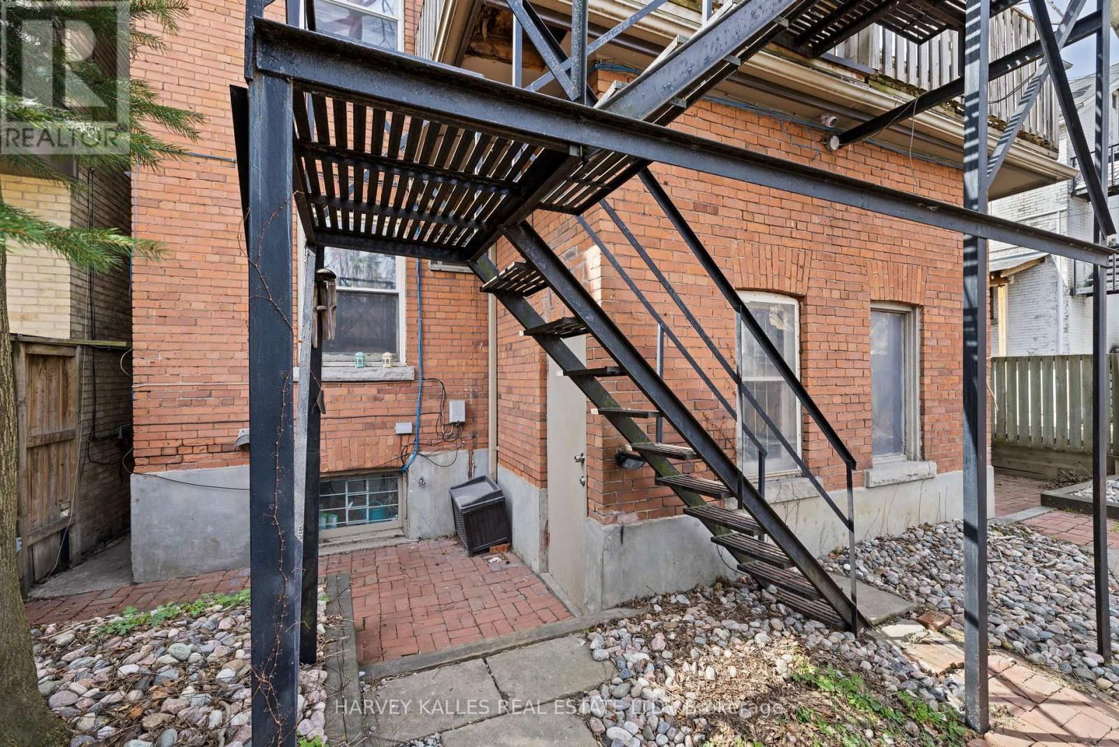 107 PEMBROKE STREET Image 28
