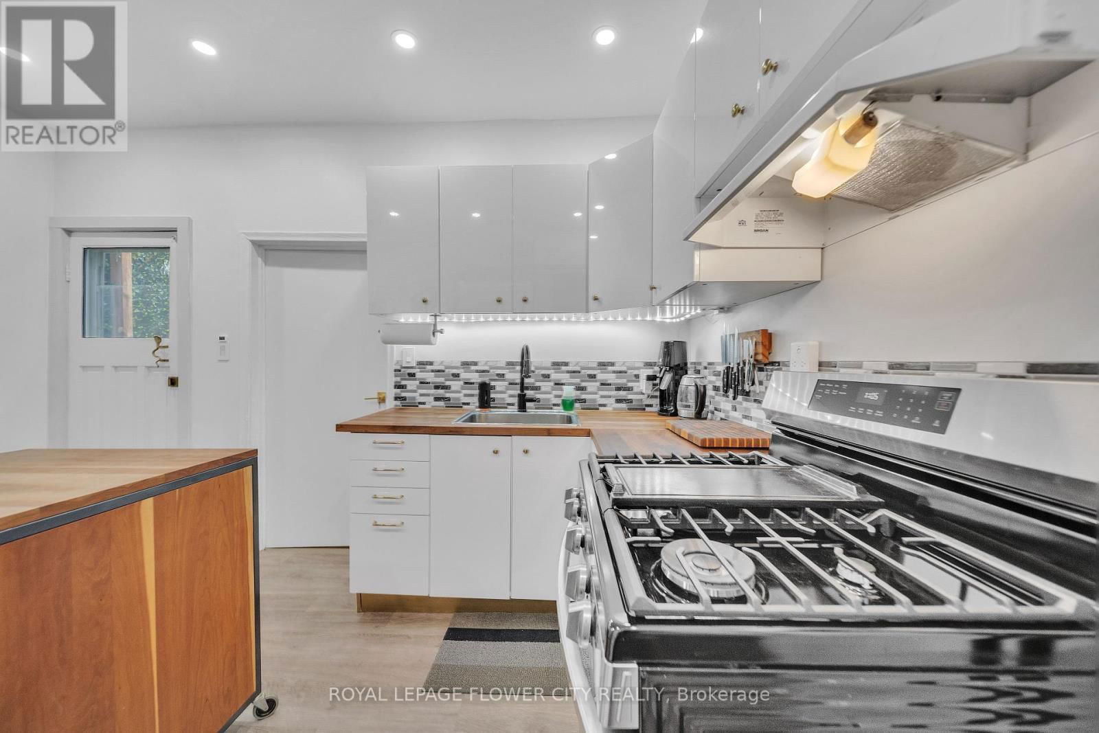 500 DUFFERIN STREET Image 16