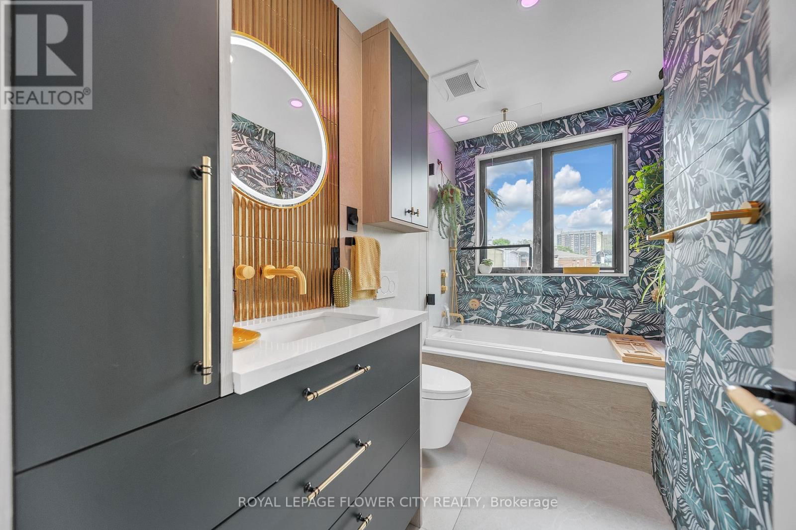 500 DUFFERIN STREET Image 25