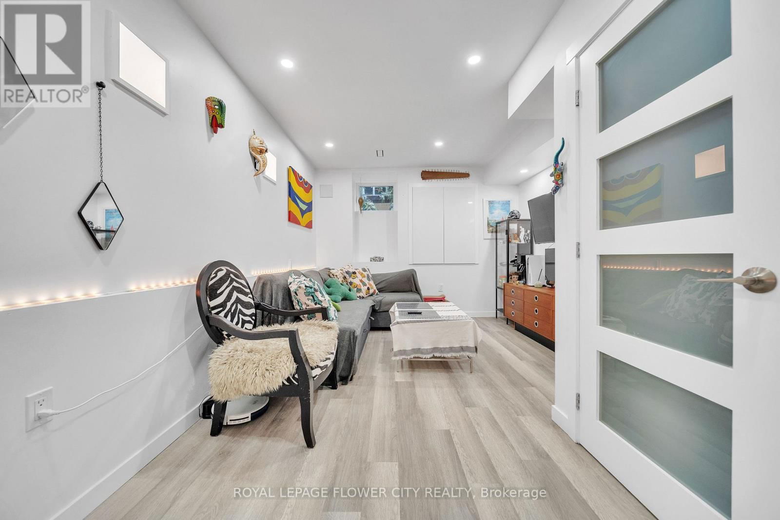 500 DUFFERIN STREET Image 36
