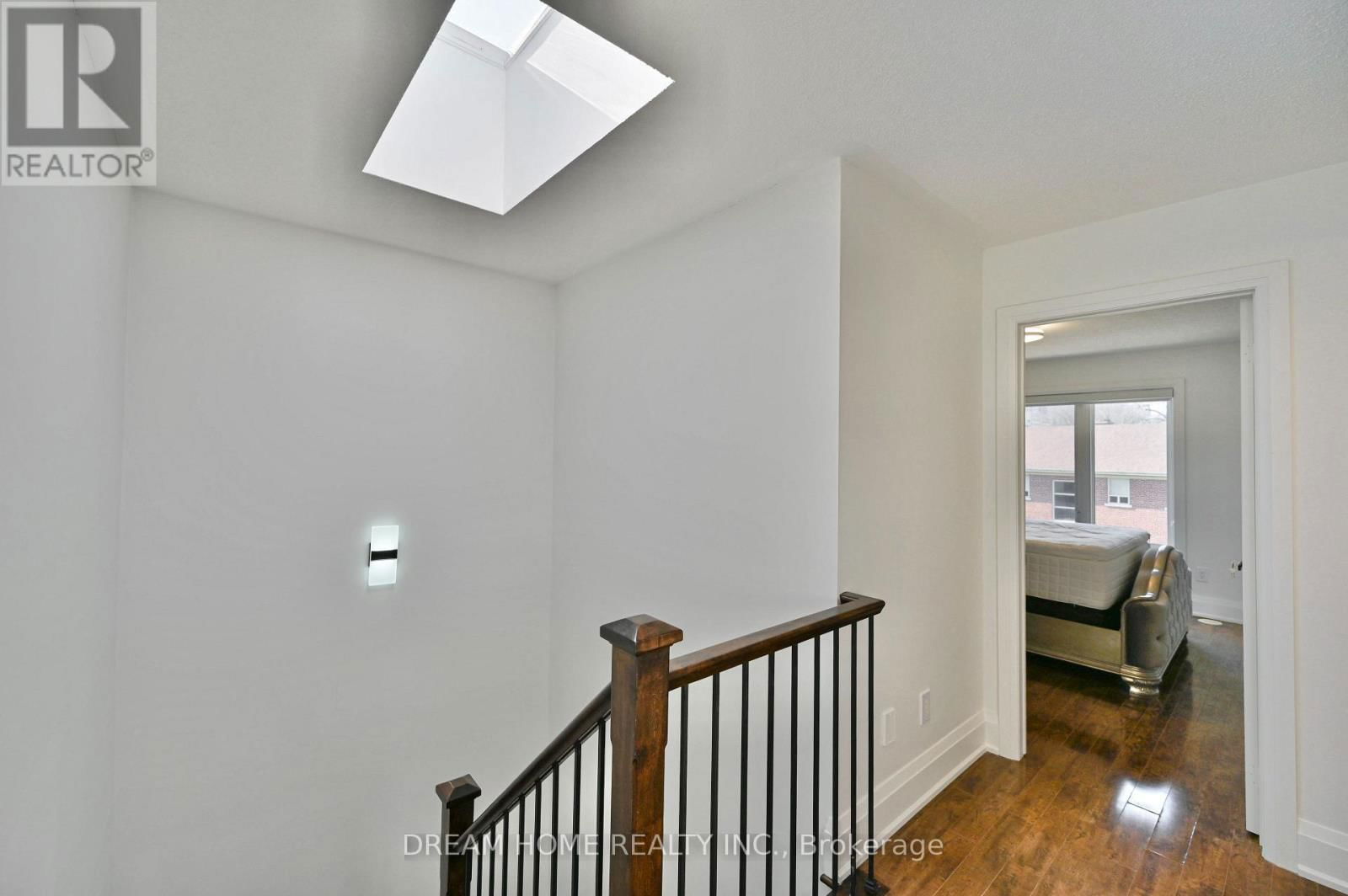 Th 28 - 9 OAKBURN CRESCENT Image 29