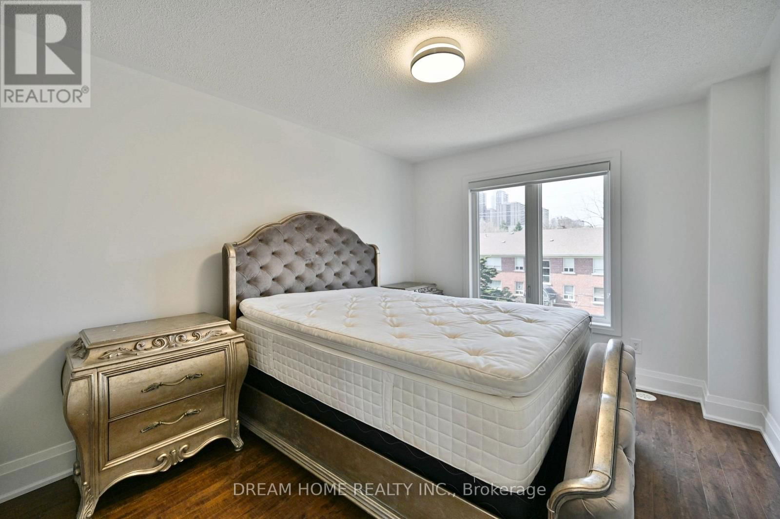 Th 28 - 9 OAKBURN CRESCENT Image 31
