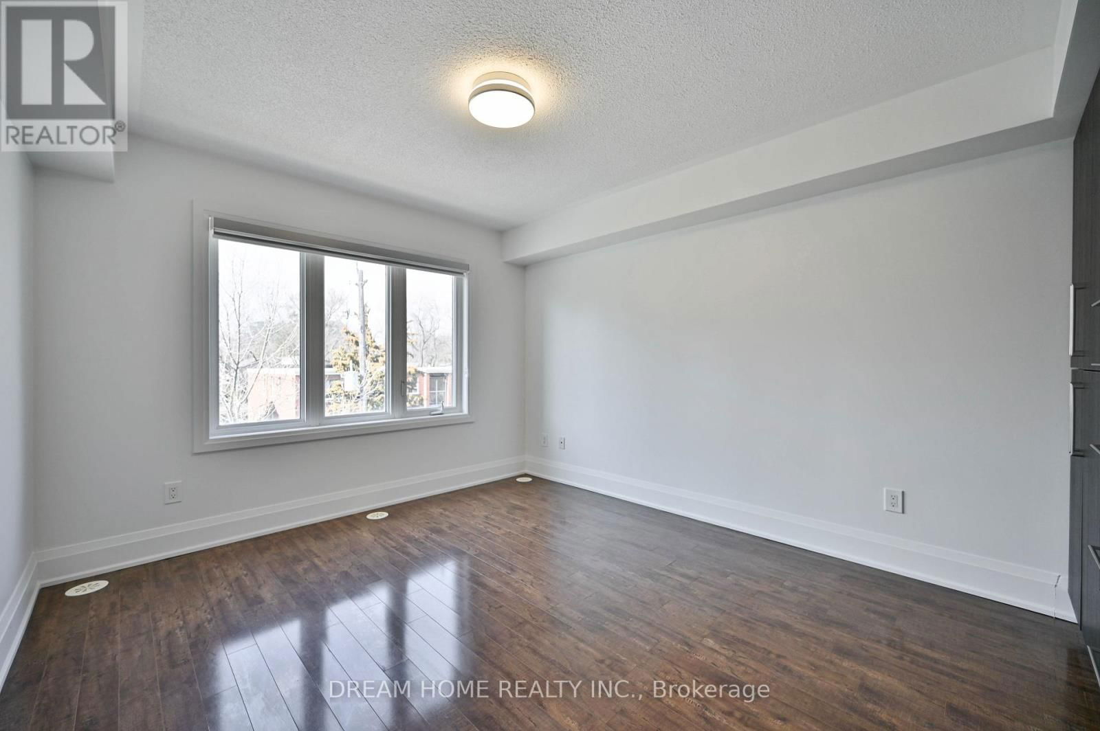 Th 28 - 9 OAKBURN CRESCENT Image 33