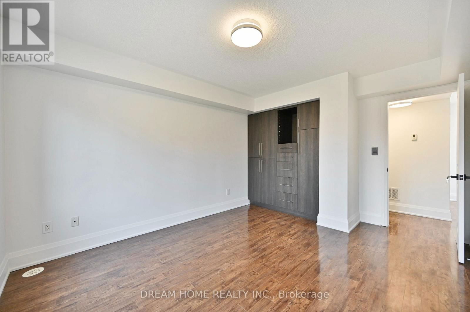 Th 28 - 9 OAKBURN CRESCENT Image 35