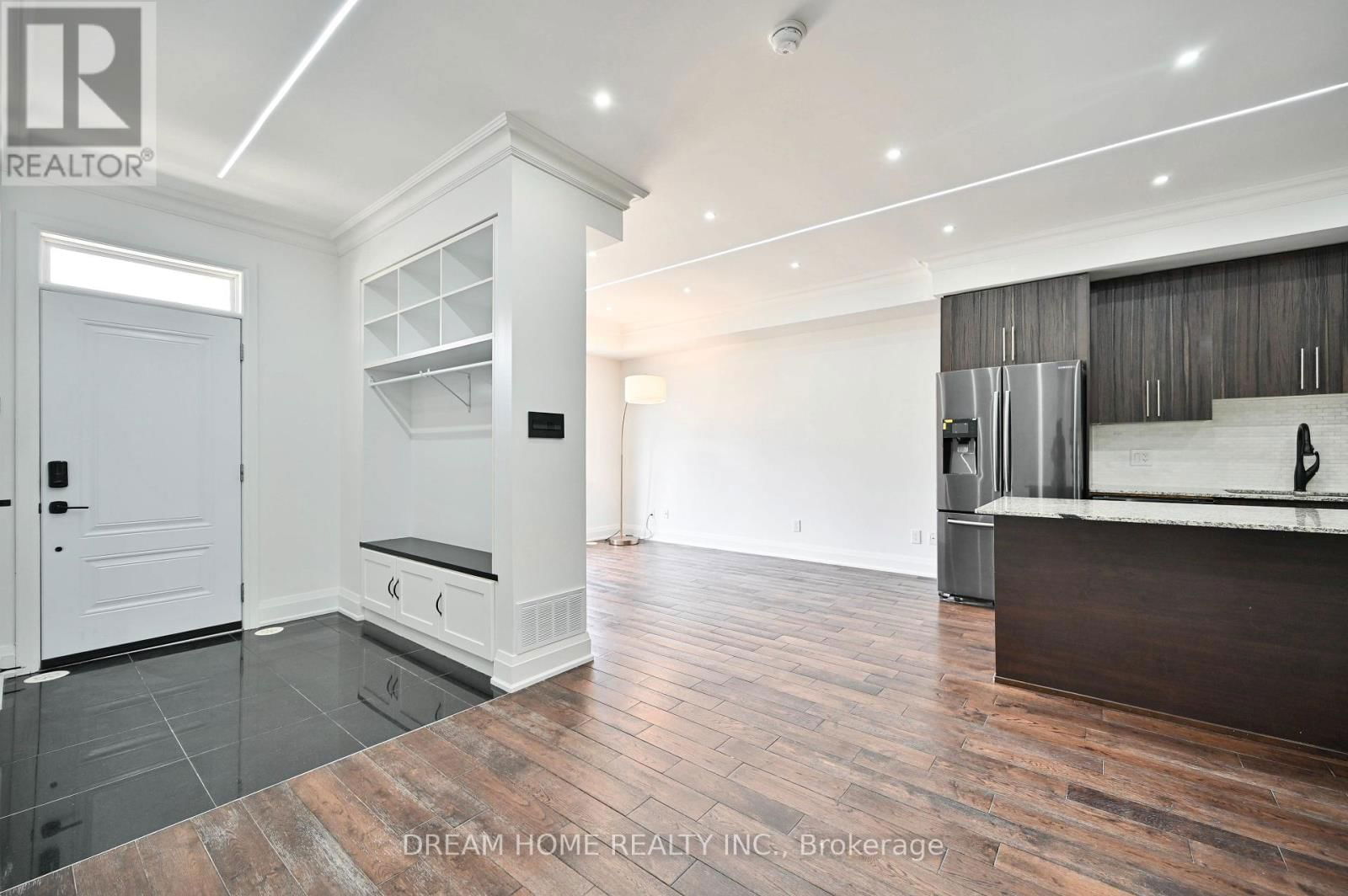 Th 28 - 9 OAKBURN CRESCENT Image 7