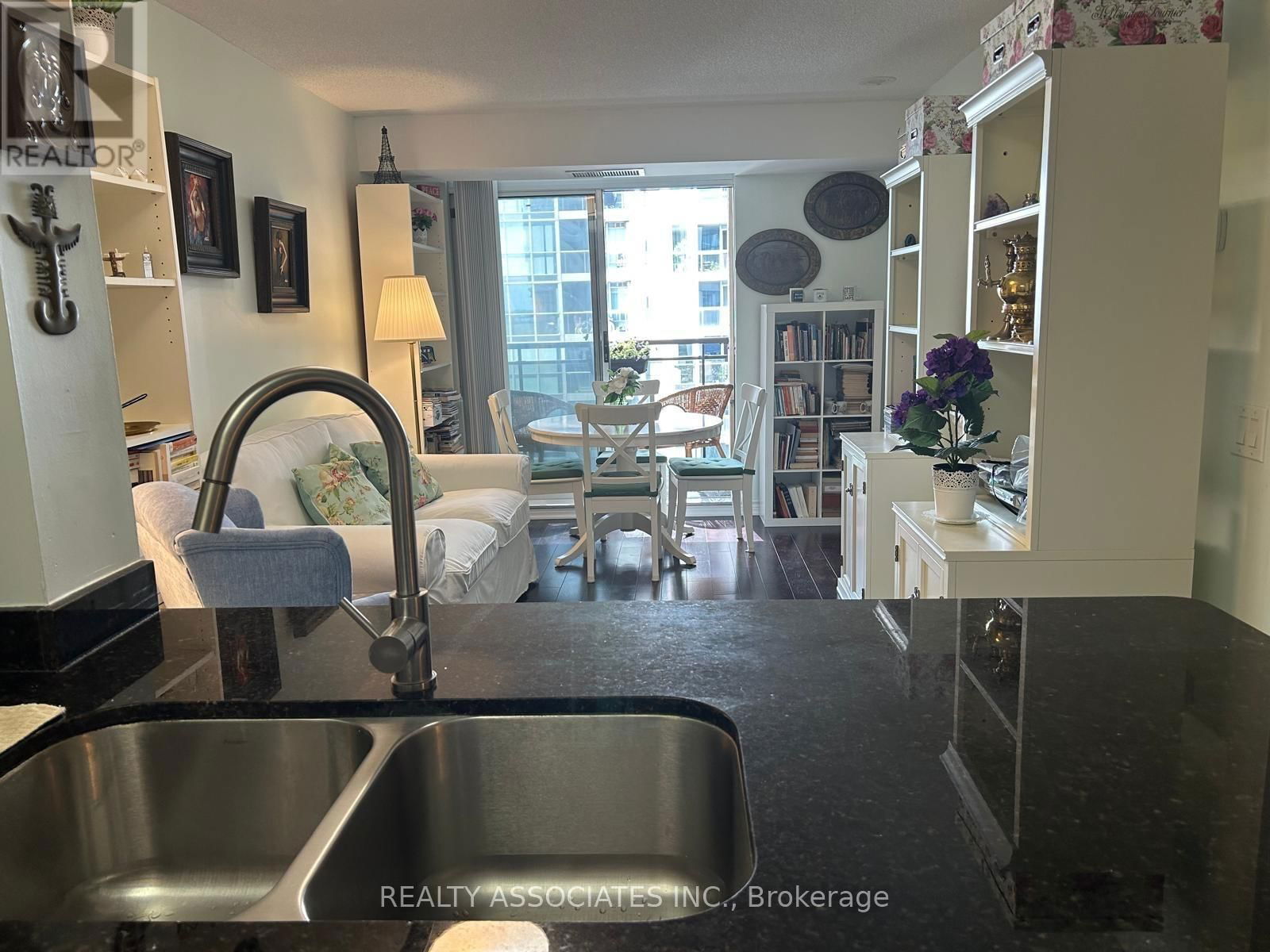 2112 - 155 BEECROFT ROAD Image 10
