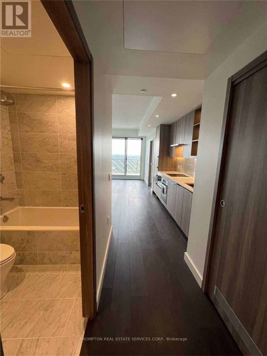 2605 - 95 MCMAHON DRIVE Image 4