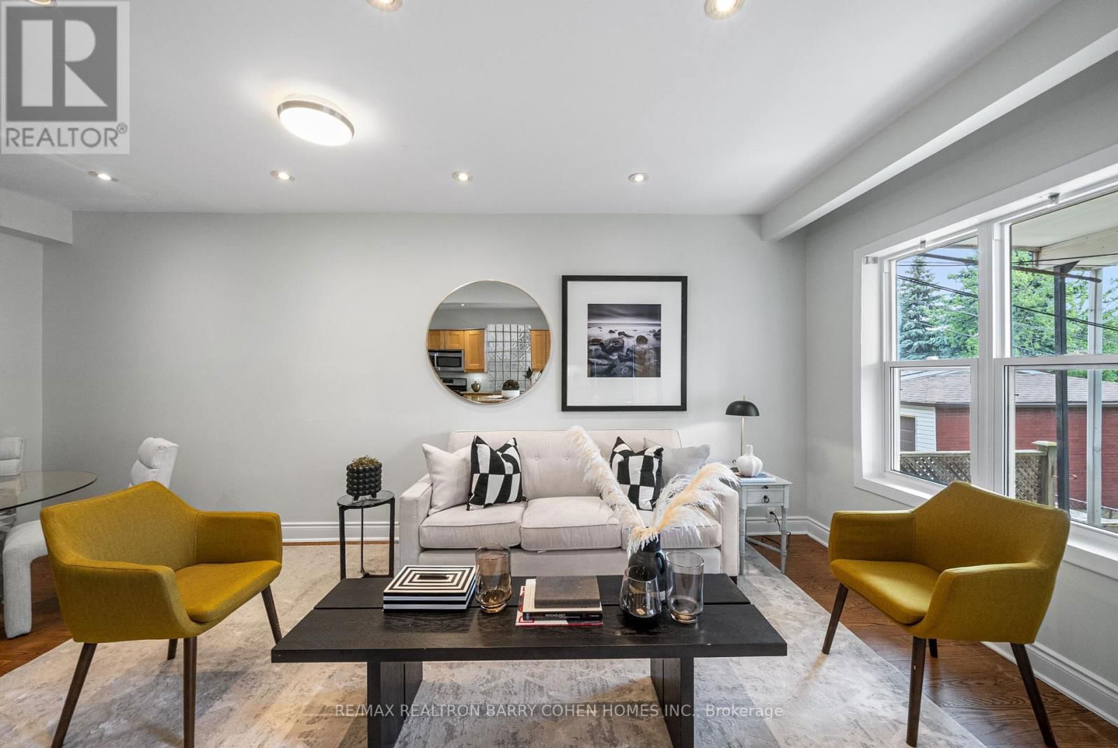 214 GLENHOLME AVENUE Image 13