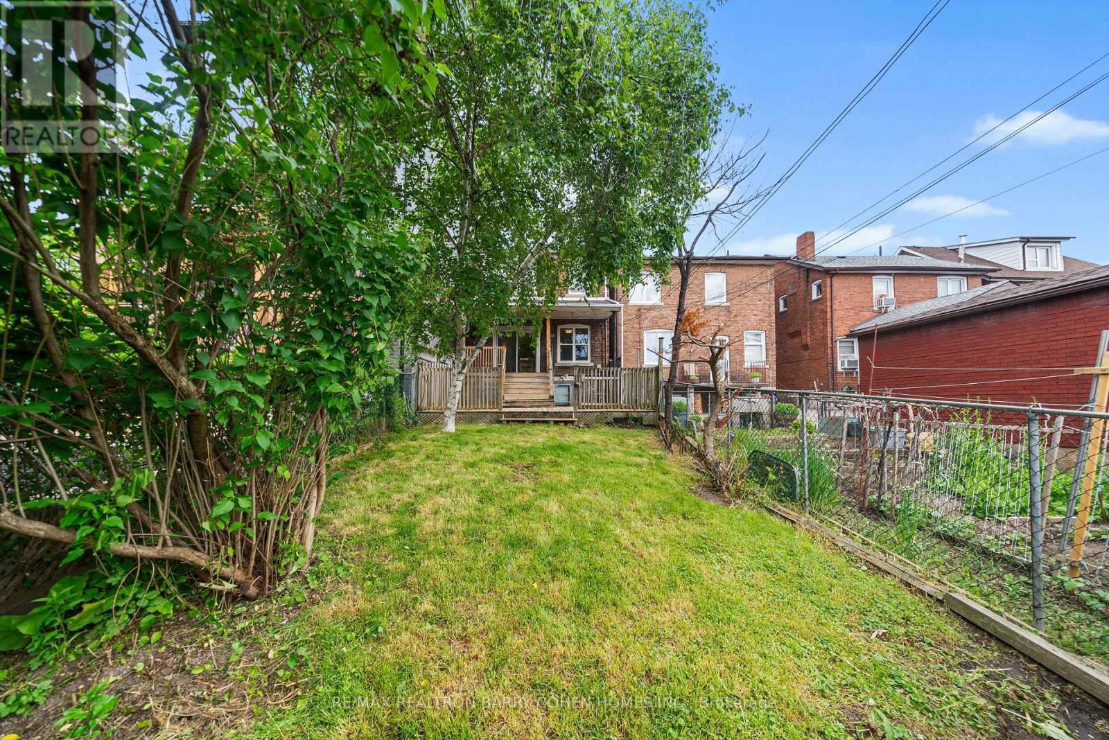 214 GLENHOLME AVENUE Image 27