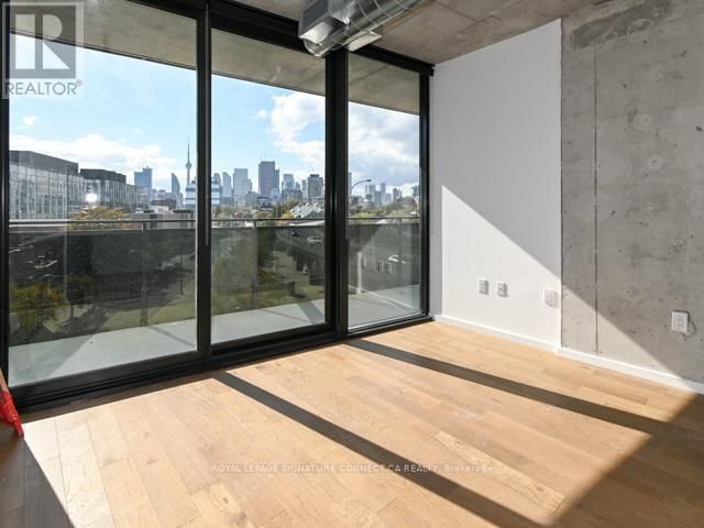 405 - 21 LAWREN HARRIS SQUARE Image 4