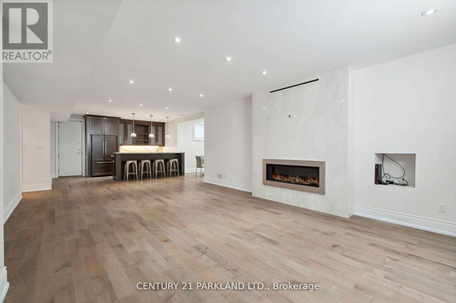 337 KINGSDALE AVENUE Image 40