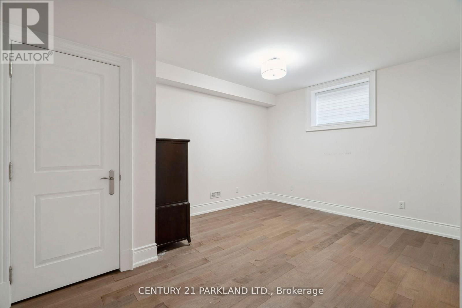 337 KINGSDALE AVENUE Image 42