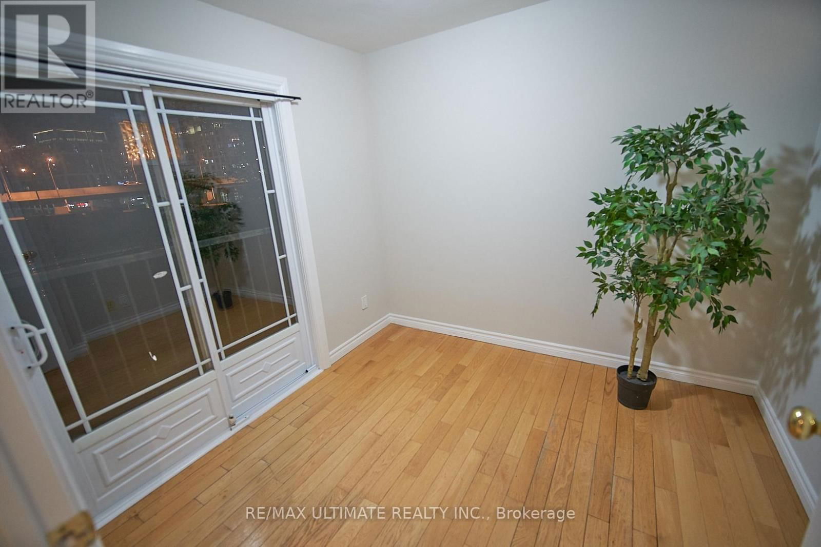 Upper - 35 LONGBOAT AVENUE Image 4