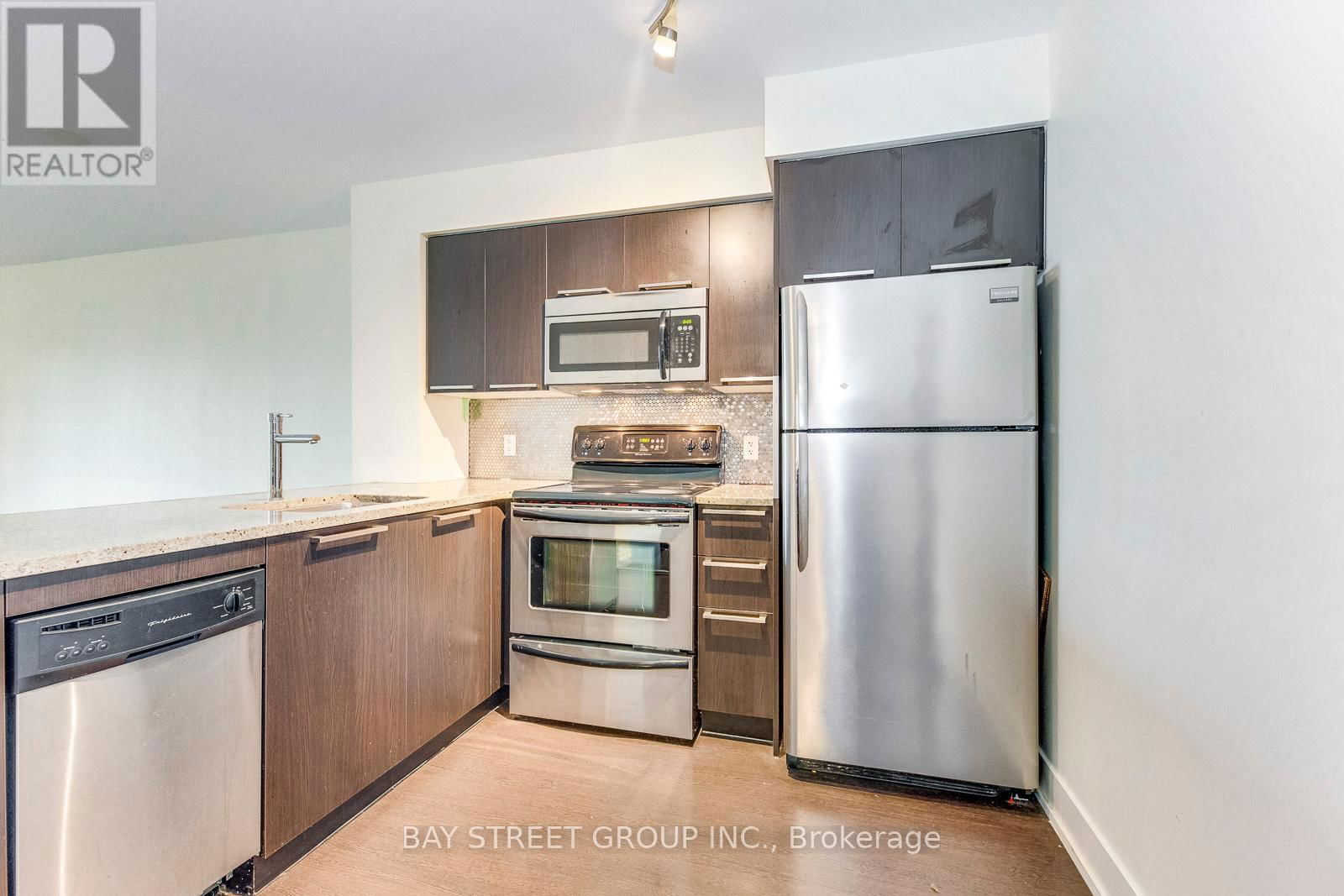 1007 - 23 SHEPPARD AVENUE EAST Image 13
