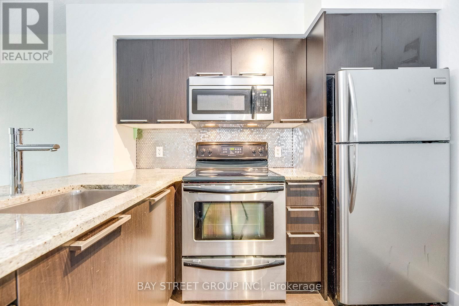 1007 - 23 SHEPPARD AVENUE EAST Image 14
