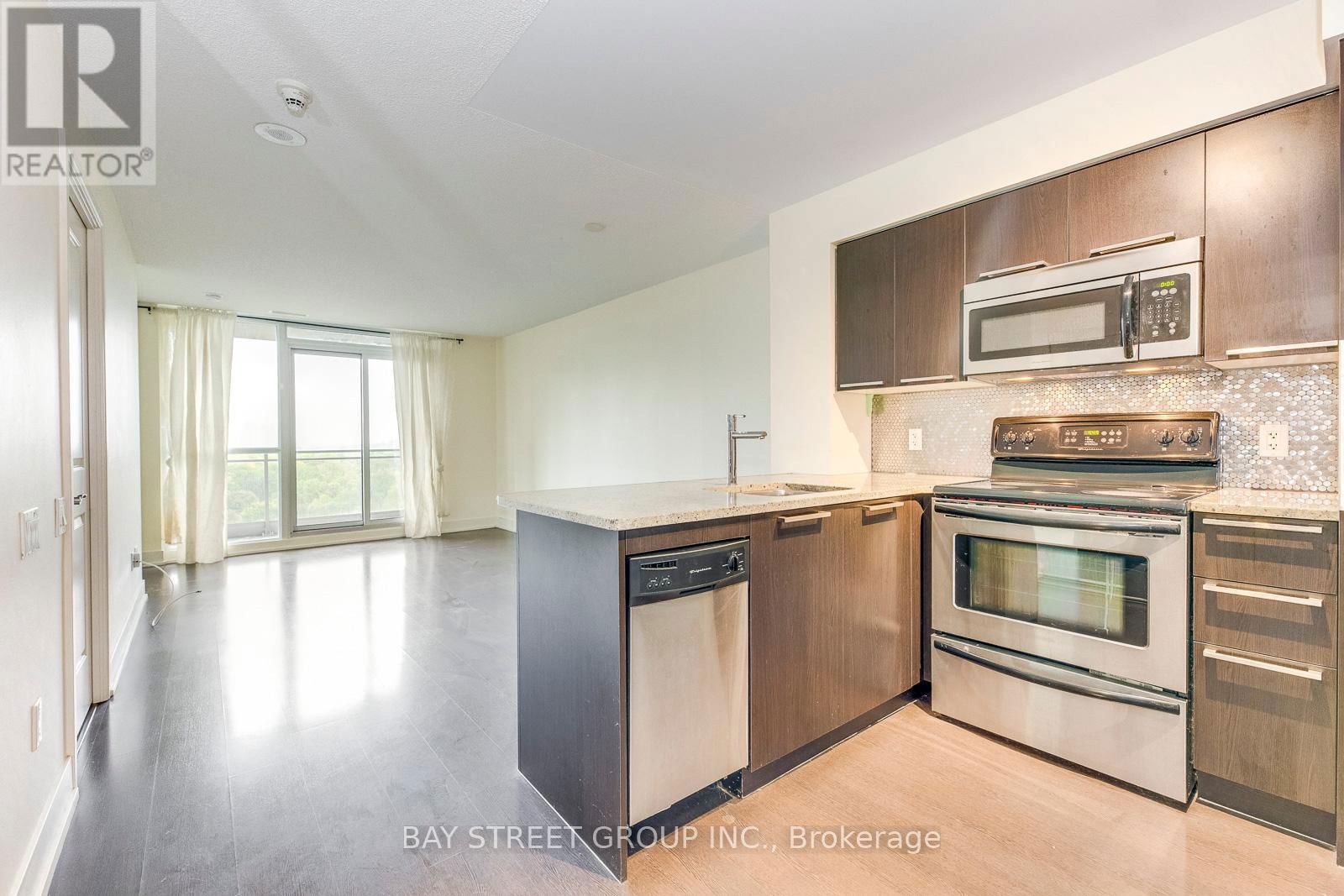 1007 - 23 SHEPPARD AVENUE EAST Image 15