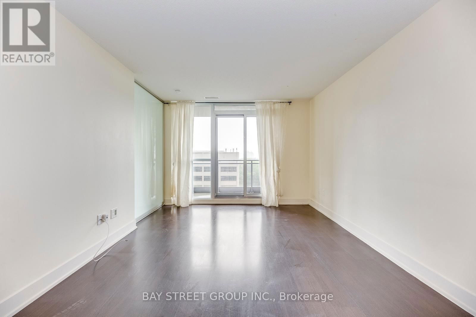 1007 - 23 SHEPPARD AVENUE EAST Image 6