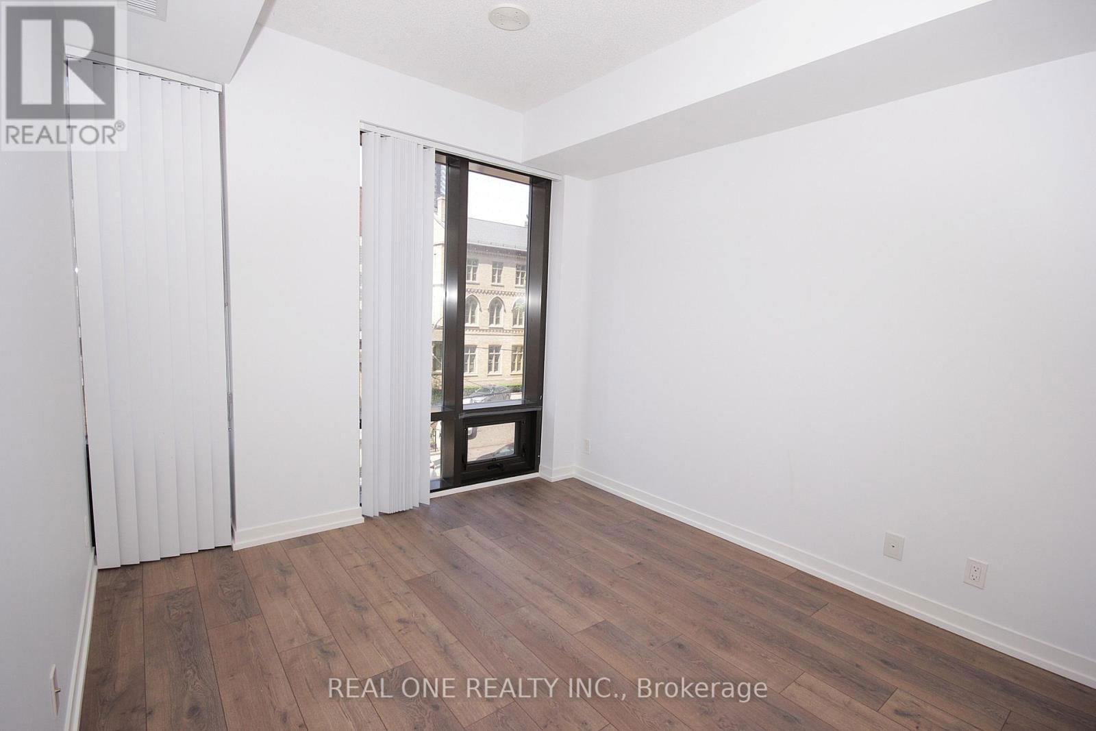 216 - 60 SHUTER STREET Image 13