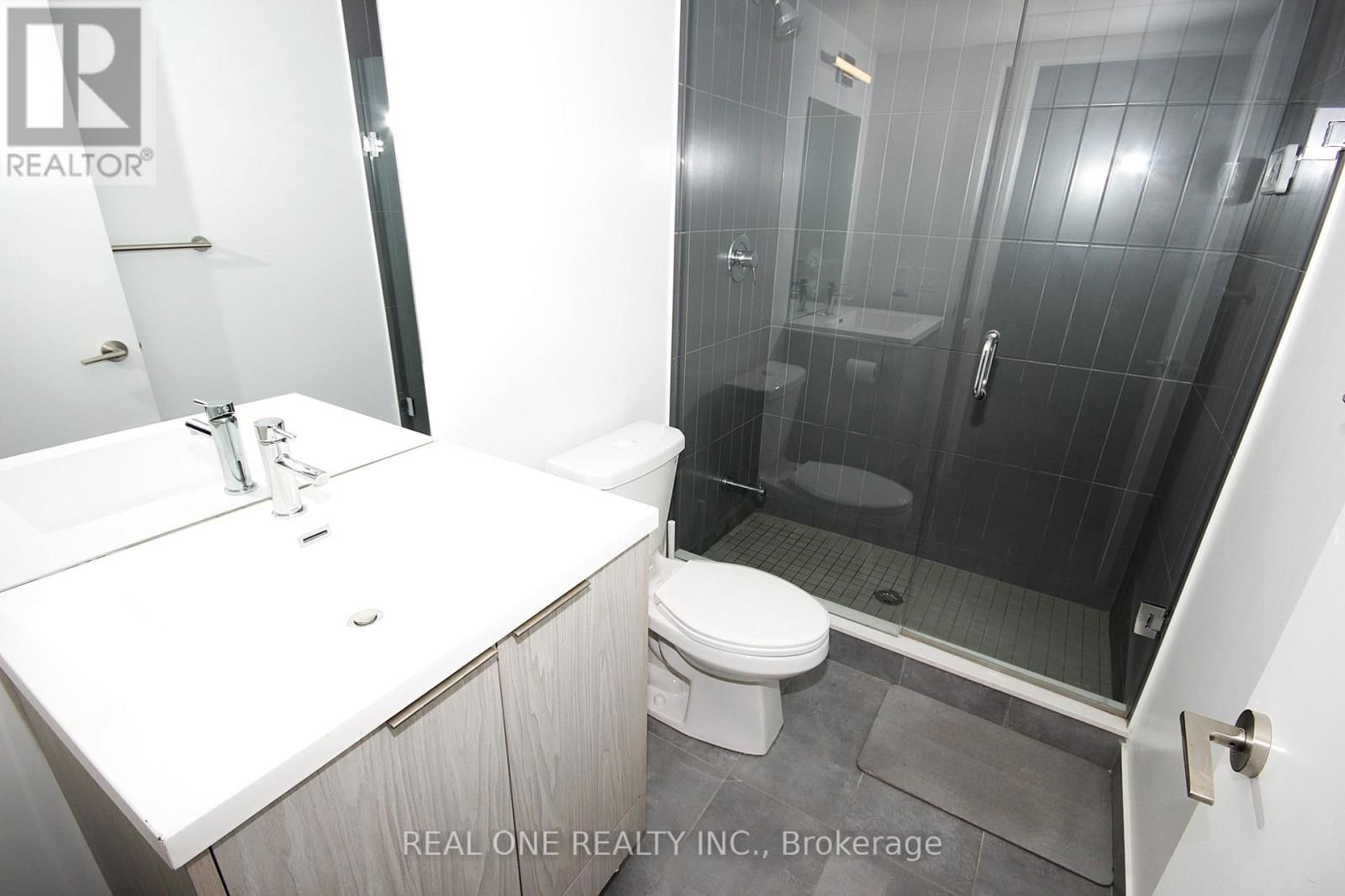 216 - 60 SHUTER STREET Image 18